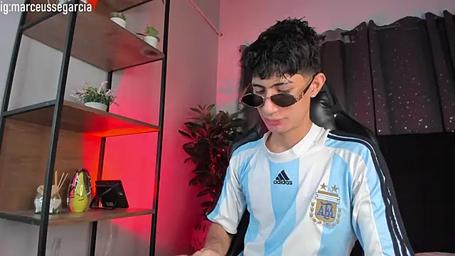 NovaaWheler online show from March 2026 08:43:01 PM