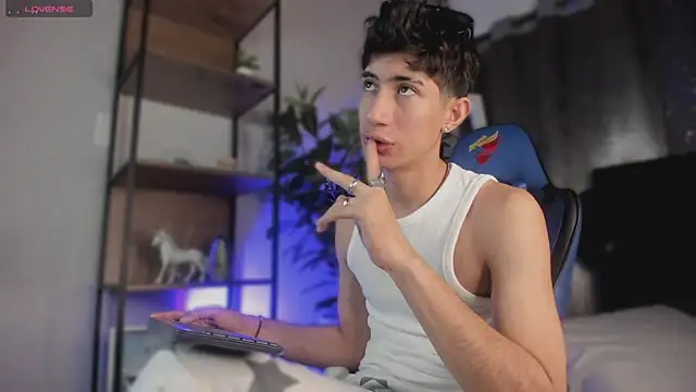 NovaaWheler online show from May 2026 11:47:01 AM