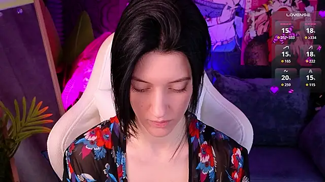 roxy riot  online show from October 2025 01:30:02 AM