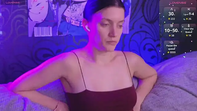 roxy riot  online show from April 2026 06:19:01 AM