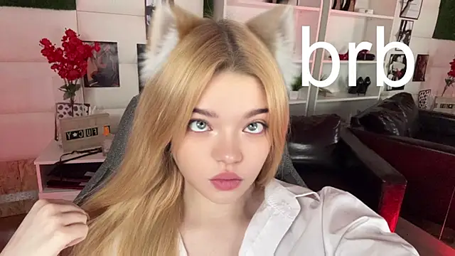 AdeleCartier online show from February 2025 03:36:02 AM