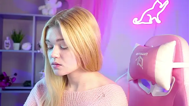 AdeleCartier online show from March 2025 10:06:01 PM