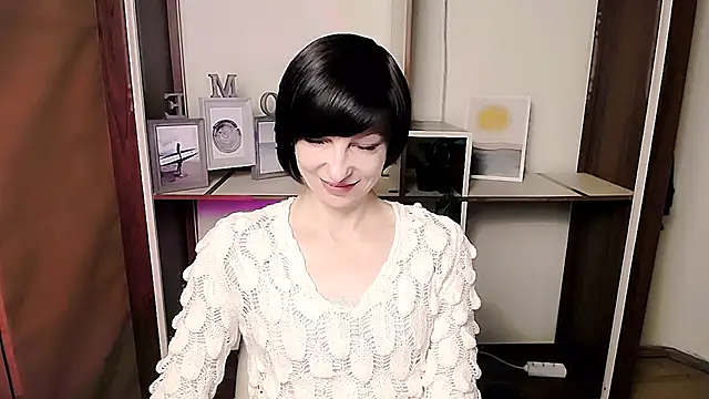  AngeliaFlow  online show from February 2026 08:40:01 AM