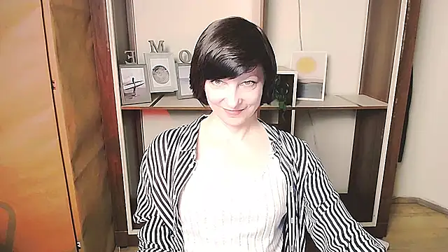  AngeliaFlow  online show from April 2026 08:34:01 AM
