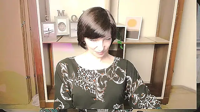  AngeliaFlow  online show from May 2026 02:45:01 PM