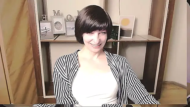  AngeliaFlow  online show from May 2026 08:32:01 AM