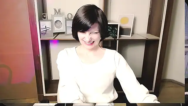  AngeliaFlow  online show from May 2026 10:36:01 AM