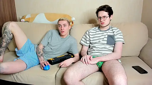 Snapshot of crazybottom99 chatting on March 2025 12:29:01 PM crazybottom99 online show from March 2025 12:29:01 PM