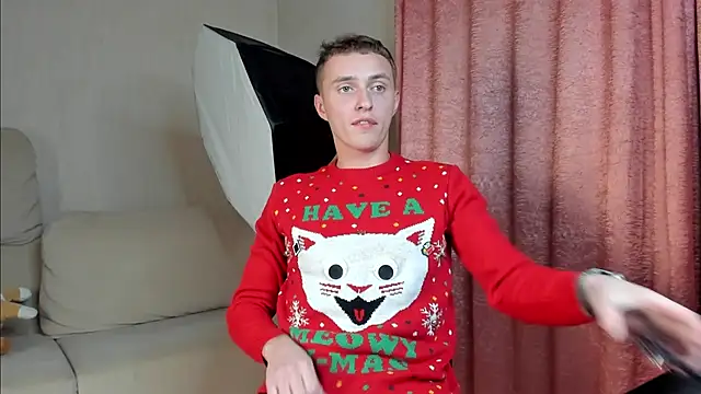 Snapshot of crazybottom99 chatting on January 2026 06:42:02 PM crazybottom99 online show from January 2026 06:42:02 PM