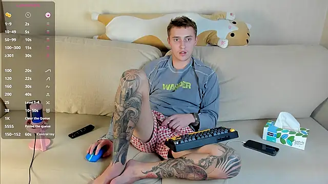 Snapshot of crazybottom99 chatting on February 2026 07:01:02 PM crazybottom99 online show from February 2026 07:01:02 PM