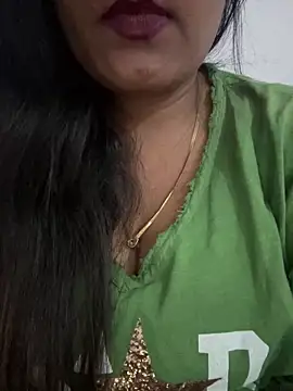 Snapshot of Deepcha1991 chatting on April 2026 11:33:02 PM Deepcha1991 online show from April 2026 11:33:02 PM