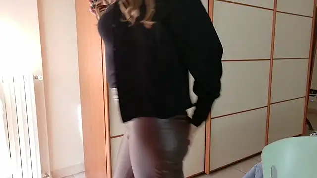 Snapshot of bambolina_sexy1985 chatting on November 2025 10:48:02 AM bambolina sexy1985 online show from November 2025 10:48:02 AM