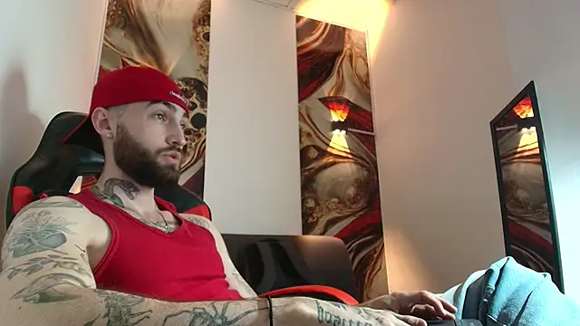 Luke davis01 online show from September 2025 01:15:01 PM