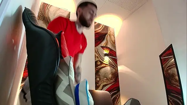 Luke davis01 online show from February 2026 01:10:01 PM