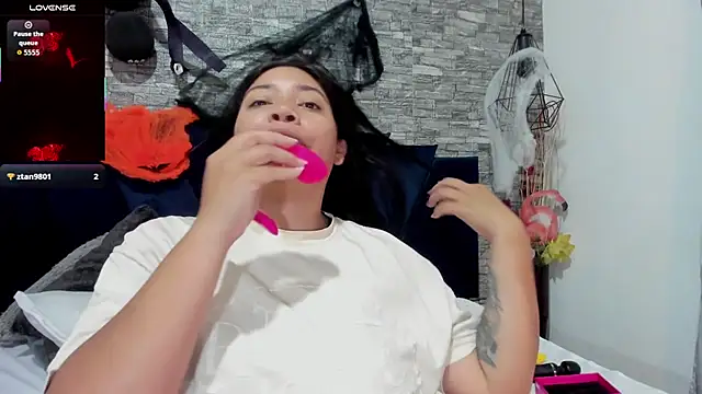 Sophia Brunett online show from October 2025 11:40:01 AM