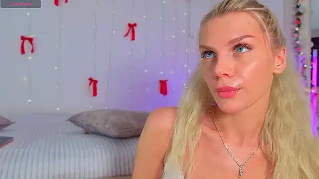 Nicole Hampton online show from March 2026 05:12:02 PM