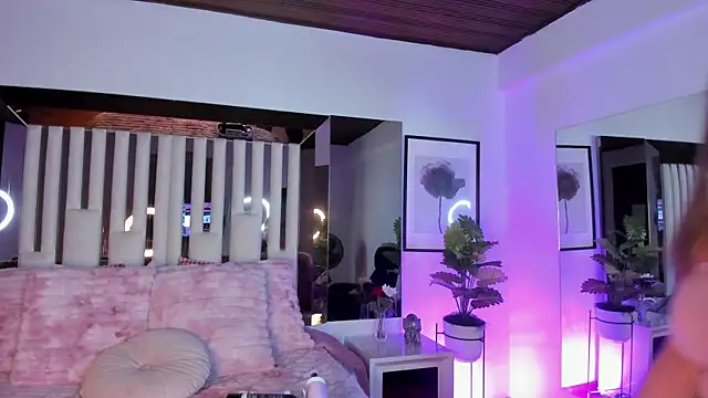 Cloee Rainbow1 online show from November 2025 11:42:01 AM