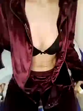 Snapshot of Nihal-68 chatting on February 2025 01:05:01 PM Nihal-68 online show from February 2025 01:05:01 PM