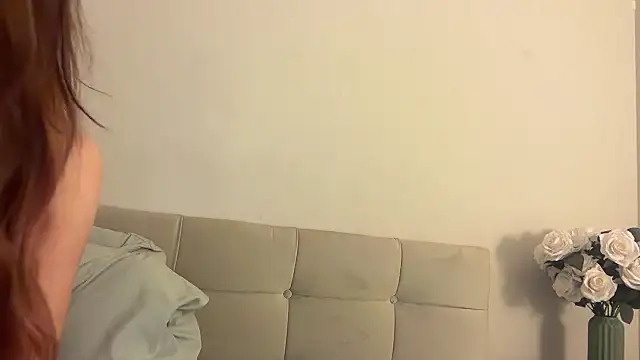 Snapshot of skyejde chatting on November 2025 07:13:01 PM skyejde online show from November 2025 07:13:01 PM