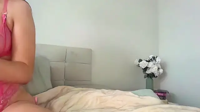 Snapshot of skyejde chatting on November 2025 03:23:02 PM skyejde online show from November 2025 03:23:02 PM