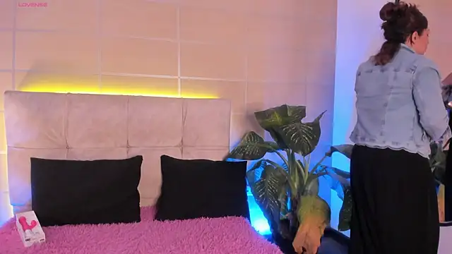  michonne  online show from November 2025 09:14:01 PM