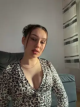 Daria-maus24 online show from May 2026 06:26:01 PM