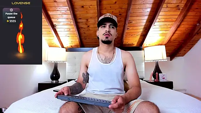 Snapshot of Sebastian_Berne chatting on November 2025 07:03:03 PM Sebastian Berne online show from November 2025 07:03:03 PM