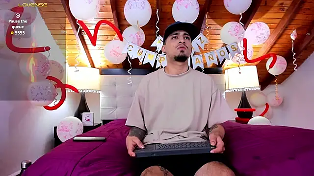 Snapshot of Sebastian_Berne chatting on February 2026 07:14:02 PM Sebastian Berne online show from February 2026 07:14:02 PM