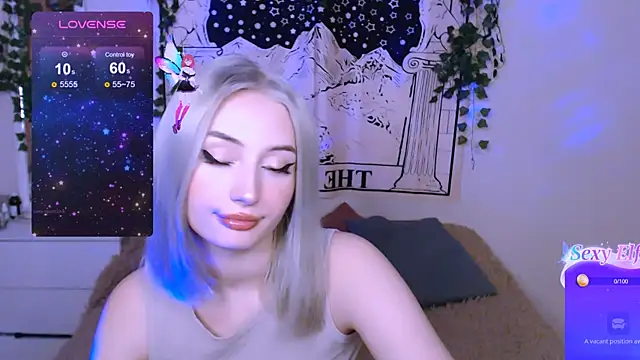 Snapshot of beauty_blonde chatting on February 2025 10:32:01 PM beauty blonde online show from February 2025 10:32:01 PM
