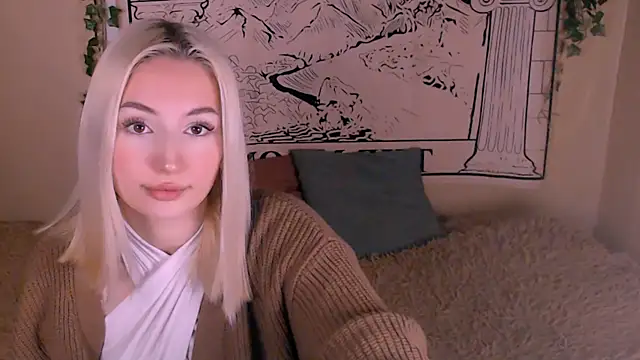 Snapshot of beauty_blonde chatting on March 2025 12:49:01 AM beauty blonde online show from March 2025 12:49:01 AM