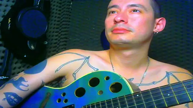 Snapshot of vampireathome chatting on March 2025 06:34:01 PM vampireathome online show from March 2025 06:34:01 PM