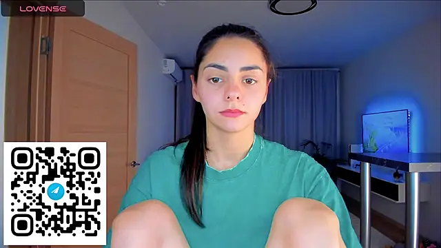 EmiliaZen online show from November 2025 06:18:01 PM