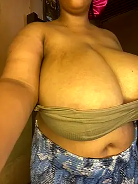 Snapshot of NonoGotBoobies chatting on November 2025 07:07:01 AM NonoGotBoobies online show from November 2025 07:07:01 AM