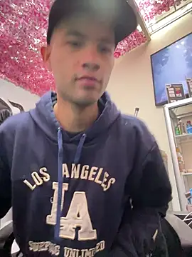 Snapshot of Twink_X chatting on February 2025 09:39:01 PM Twink X online show from February 2025 09:39:01 PM