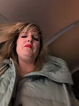 Snapshot of Sexybiene969 chatting on November 2025 04:06:02 PM Sexybiene969 online show from November 2025 04:06:02 PM