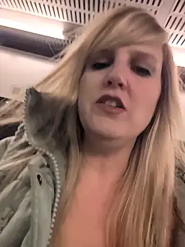 Snapshot of Sexybiene969 chatting on January 2026 05:29:02 PM Sexybiene969 online show from January 2026 05:29:02 PM