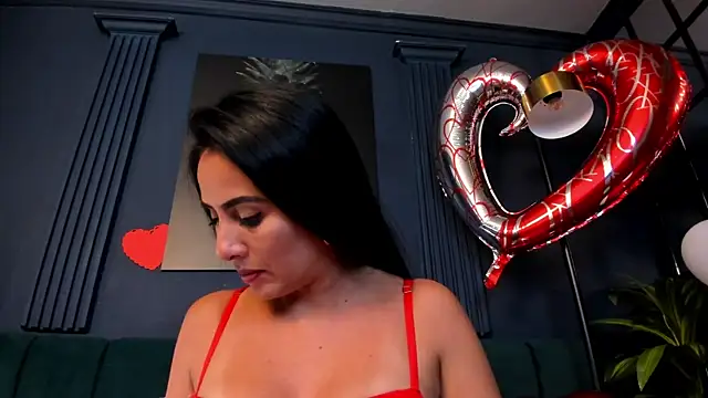 scarlet edwars online show from February 2025 10:14:02 PM