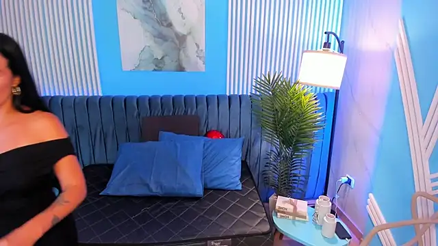 scarlet edwars online show from February 2025 01:22:01 AM