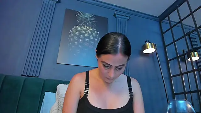 scarlet edwars online show from March 2026 07:08:02 PM