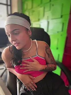 Snapshot of Dulce__Boyd chatting on April 2026 02:47:02 PM Dulce Boyd online show from April 2026 02:47:02 PM