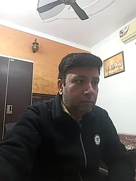 innocentboy1987 online show from December 2025 04:41:04 AM