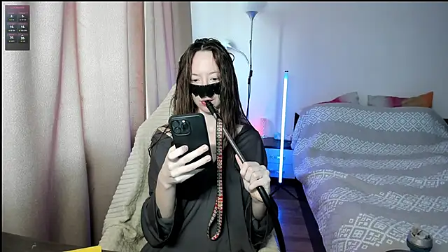 Snapshot of holyharlot chatting on March 2025 09:33:02 AM holyharlot online show from March 2025 09:33:02 AM