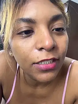 nicollesofia2 online show from May 2026 04:31:02 AM