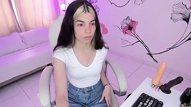 Isabela Fiorelli online show from September 2025 03:39:01 PM