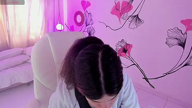 Isabela Fiorelli online show from May 2026 01:49:01 PM
