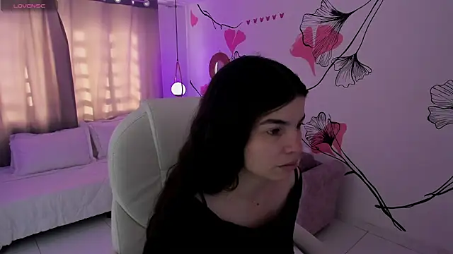 Isabela Fiorelli online show from May 2026 01:38:02 PM
