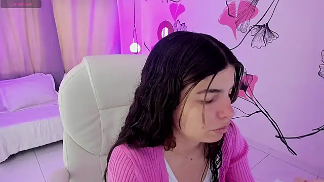 Isabela Fiorelli online show from May 2026 12:44:02 PM