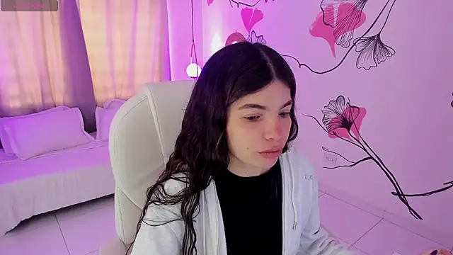 Isabela Fiorelli online show from May 2026 01:29:01 PM