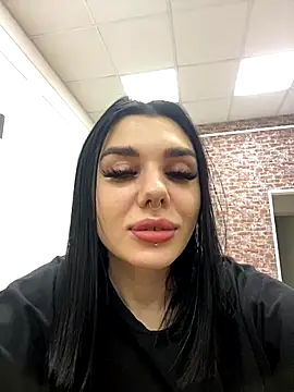 Snapshot of MaeveMoon chatting on October 2025 05:57:01 PM MaeveMoon online show from October 2025 05:57:01 PM