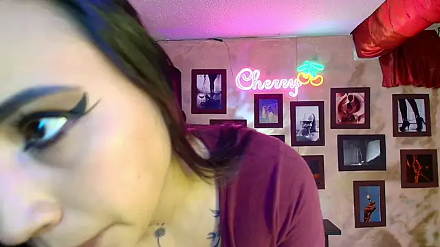 cherryy bombshelll online show from September 2025 05:36:01 PM